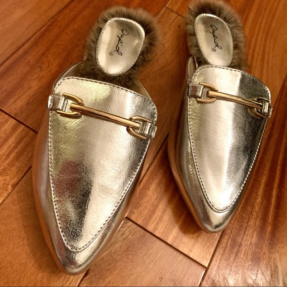 NEW Qupid Fur Silver Metallic Pointed Mules Loafers Flats - Picture 8 of 11